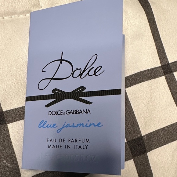 Assorted Fragrance Sample Set - Picture 6 of 11